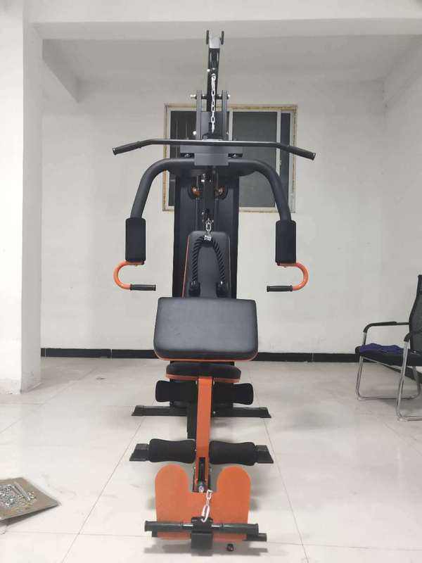 420000 FCFA Machine d'exercice en acier multifonctionnelle unisexe à 1 station Cage de puissance de gymnastique à domicile pour l'haltérophilie de l'épaule arrière